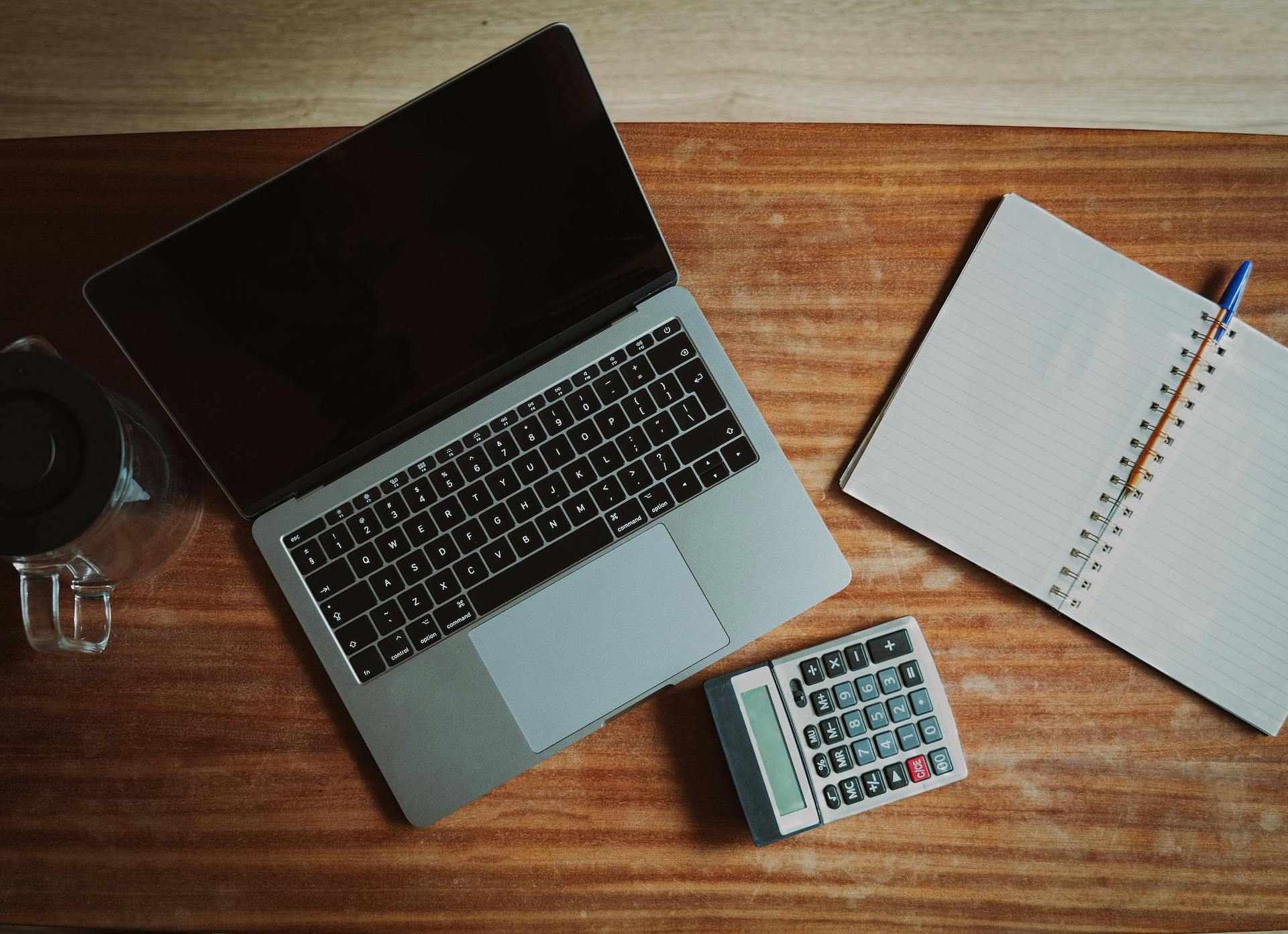 Global Payroll Outsourcing vs. In-House: Which is Right for Your Business